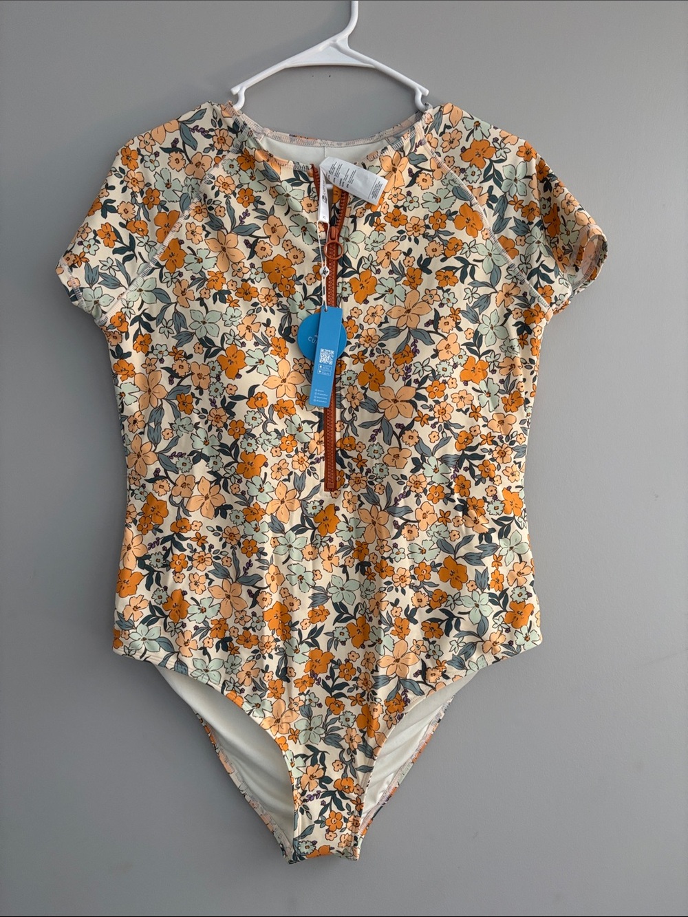 Cupshe Cream and Orange Floral Short-Sleeve Zip One-Piece Swimsuit